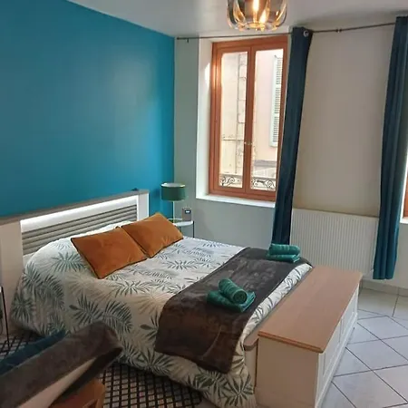 Apartment Perle Rare F1 De 43 M Quartier Historique. Moulins (Allier)