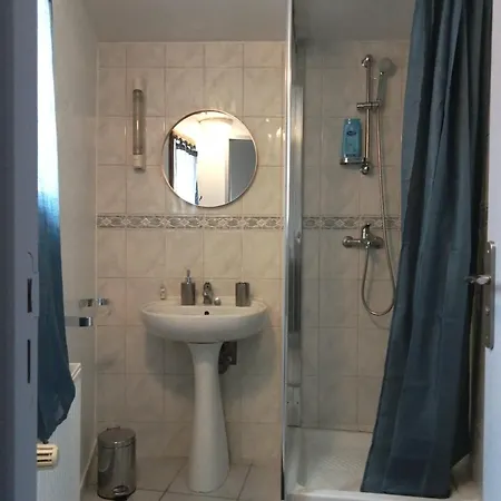 Perle Rare F1 De 43 M Quartier Historique. *